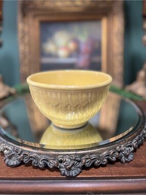 McCoy yellow mixing bowl